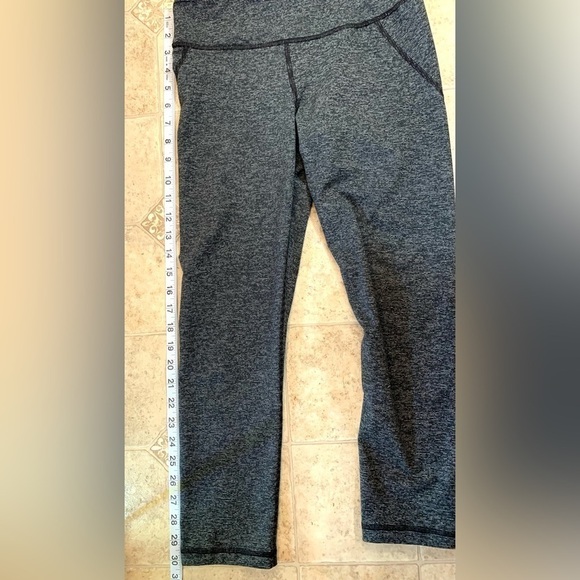Under Armour Women Black Compression Heat Gear Capri Pant Sz Small - Picture 2 of 6